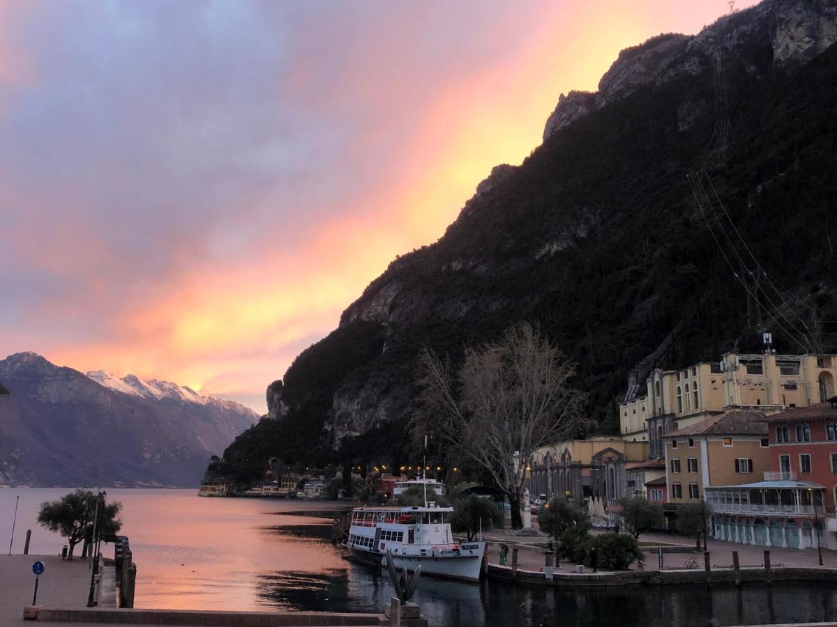 Hotel Centrale Riva del Garda Exterior photo