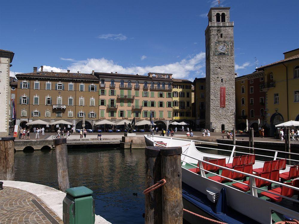 Hotel Centrale Riva del Garda Exterior photo