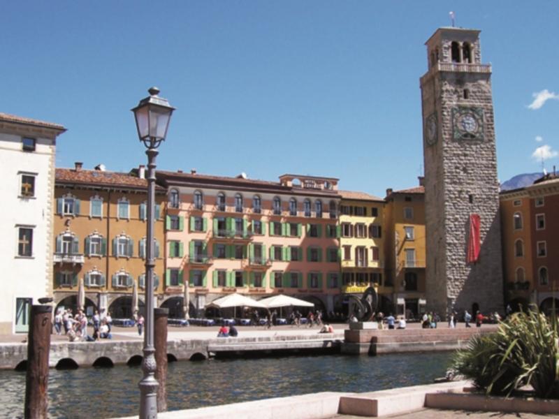 Hotel Centrale Riva del Garda Exterior photo